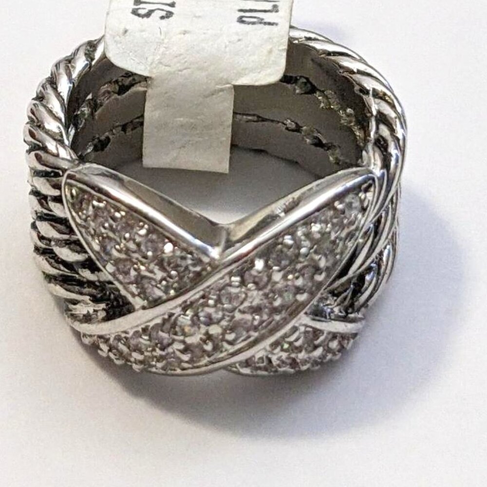 SILVERPLATE DESIGNER CRIS-CROSS CRYSTAL RING   NWT